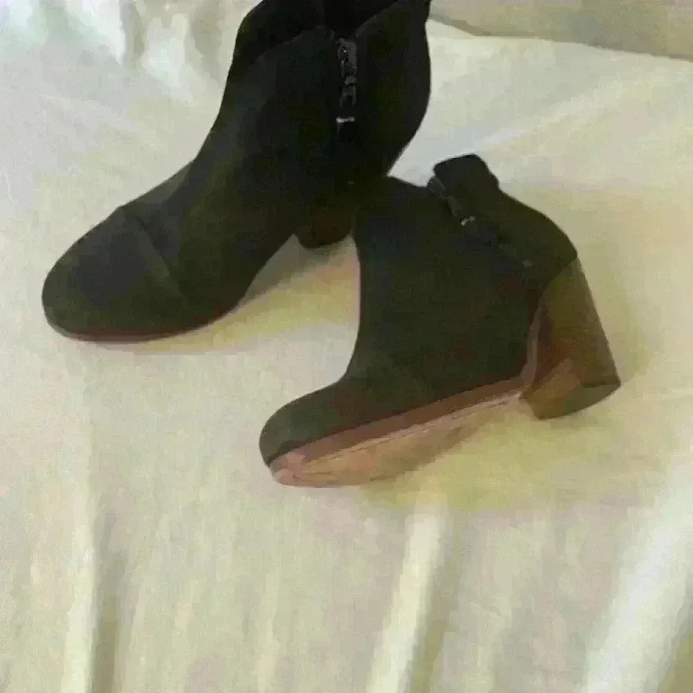 rag & bone Margot leather bootie black metal zip and brown heel.